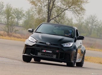 2025款GR YARIS 进化版 官图