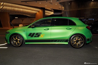 2024款AMG A 45 S 4MATIC+ 魔焰绿特别版