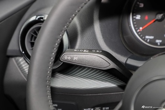 2022款奥迪Q2L 35 TFSI 进取致雅型