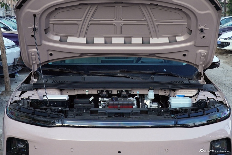 2025款零跑B01 550舒享版