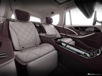 2024款巴菲特600 3.0T 4MATIC官图