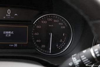 2022款XT6 2.0T自动七座四驱豪华型