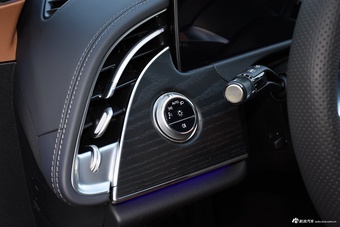 2025款奔驰E级 E 300 L 时尚运动型