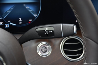 2021款奔驰E级 E 300 L 尊贵型