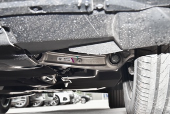 2026款奥迪Q5L 45周年典藏版 40 TFSI 时尚动感型