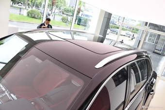 2024款添越 4.0T V8 长轴距版