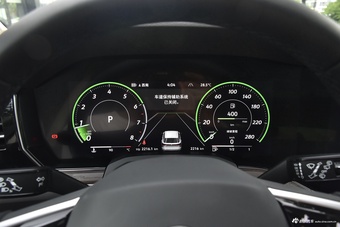 2025款途锐 2.0TSI 锐影版