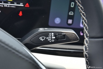 2026款奥迪A6L 2.0T 尊享致雅型