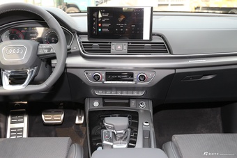 2026款奥迪Q5L Sportback quattro 45周年典藏版