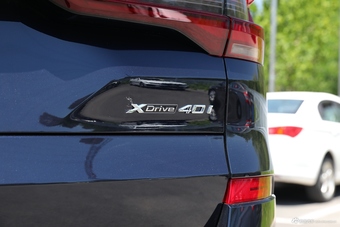 2021款宝马X5改款 xDrive40i尊享型M运动套装