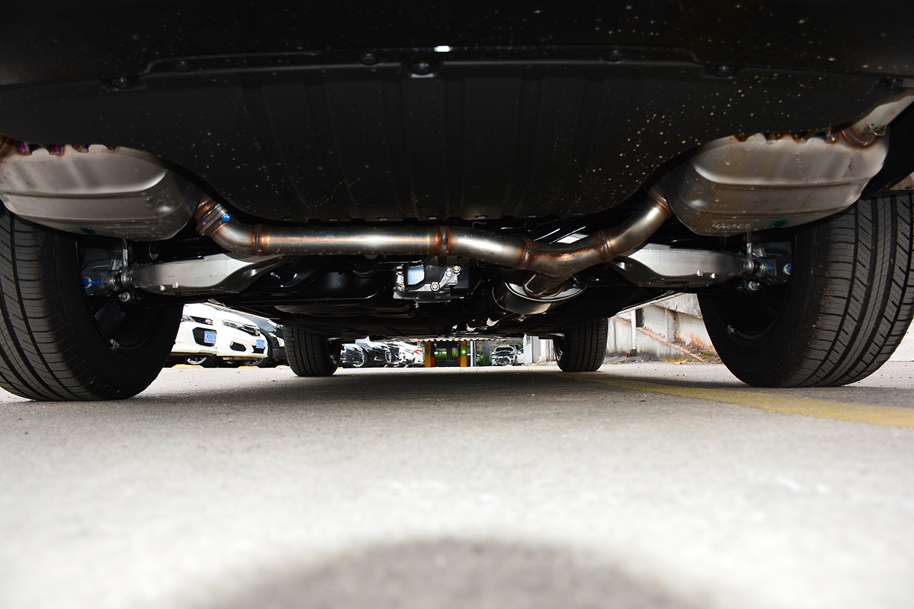 2020款UR-V 2.0T 370TURBO 四驱尊享版