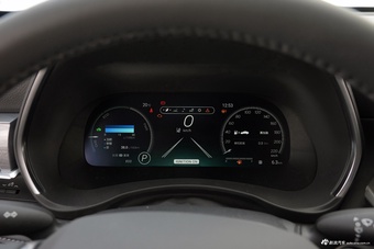 2026款皇冠陆放 2.5L HEV四驱尊贵版