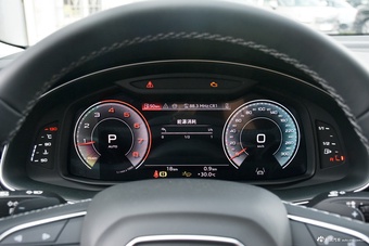 2025款奥迪Q7 45 TFSI quattro S line黑武士型