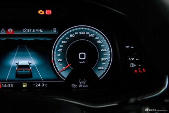 2024款奥迪Q8 55 TFSI 豪华动感型