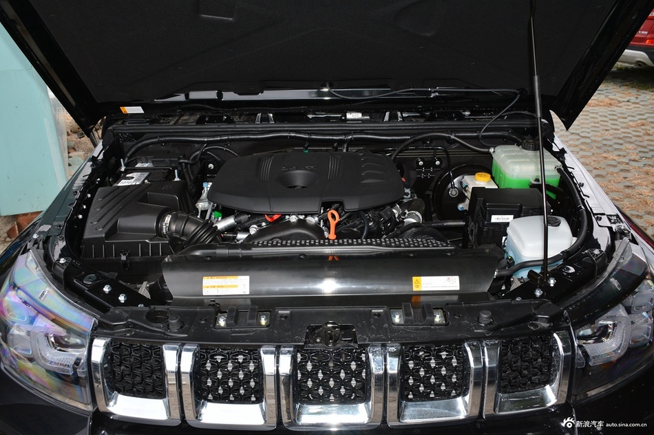 2021款北京F40 2.0T自动魔方版