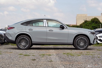 2025款奔驰GLC轿跑 GLC 300 4MATIC轿跑SUV