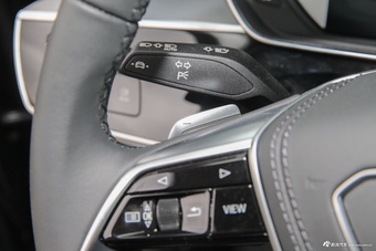 2026款奥迪A8L 55 TFSI quattro旗舰型