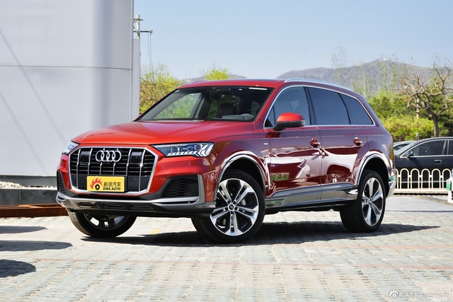 2020款奥迪Q7 55 TFSI quattro至尊专享版