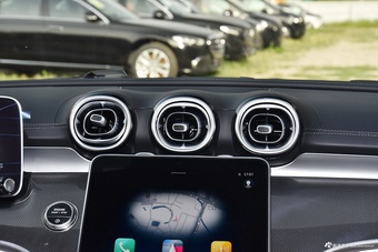 2025款奔驰CLE 260 轿跑车