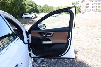 2025款奔驰E级 E 300 L 时尚运动型