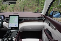 2023款奔腾T90 2.0T 自动睿智型