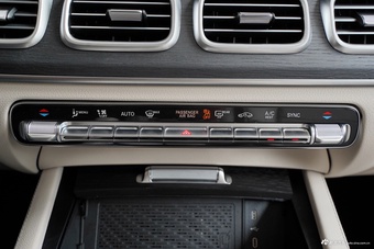 2025款奔驰GLE级 改款 GLE 450 4MATIC 豪华型