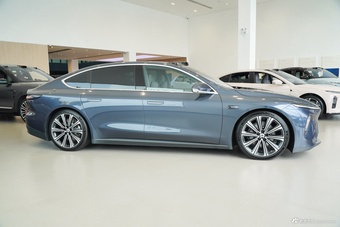 2024款蔚来ET7 100kWh 行政签名版