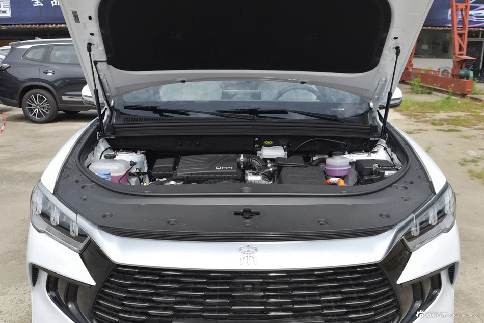 2023款宋Pro DM-i 冠军版 71KM领先型