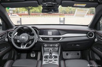 2024款Stelvio斯坦维 2.0T 280HP致敬传奇版