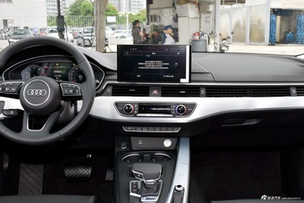 2025款奥迪A4L 200万辆悦享版 40 TFSI 时尚动感型
