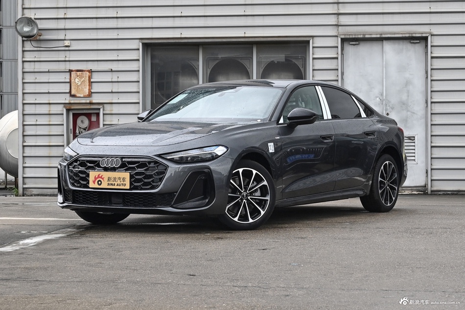 2026款一汽奥迪A5L 2.0T 运动版