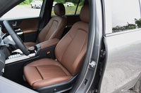 2024款奔驰GLB 220 4MATIC