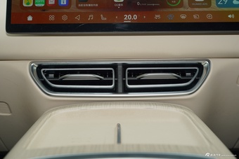 2025款深蓝S09 四驱Ultra+ 高定版