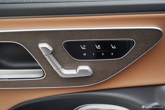 2025款奔驰E级改款 E 300 L 豪华型