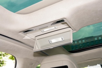 2024款奥迪A8L Horch创始人版 55TFSI