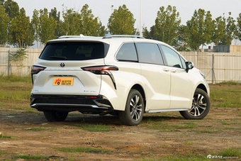 2026款格瑞维亚 2.5L混动 尊贵PLUS四驱版