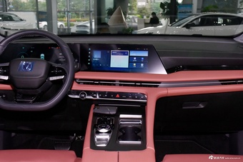 2024款长安CS75 PLUS 第三代 冠军版 1.5T 智驾劲航型