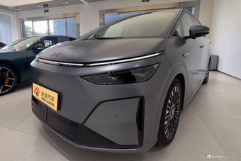 2026款小鹏X9 增程版 1602 Ultra