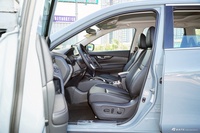 2025款奇骏荣誉2.0L 两驱领先版