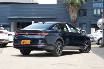 2024款迈腾 380TSI DSG至尊版