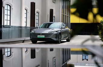 2025款逸动PHEV 智慧新蓝鲸 145KM 战舰版 官图
