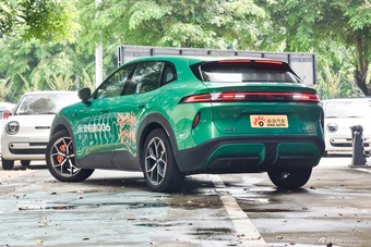 2027款长安启源Q06 670 双电机智享型