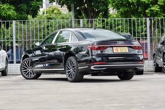 2025款奥迪A8L 55 TFSI quattro 旗舰型