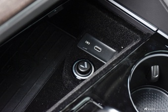 2025款途锐 2.0TSI 锐影版