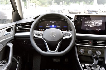 2025款速腾 改款三 300TSI DSG超越版