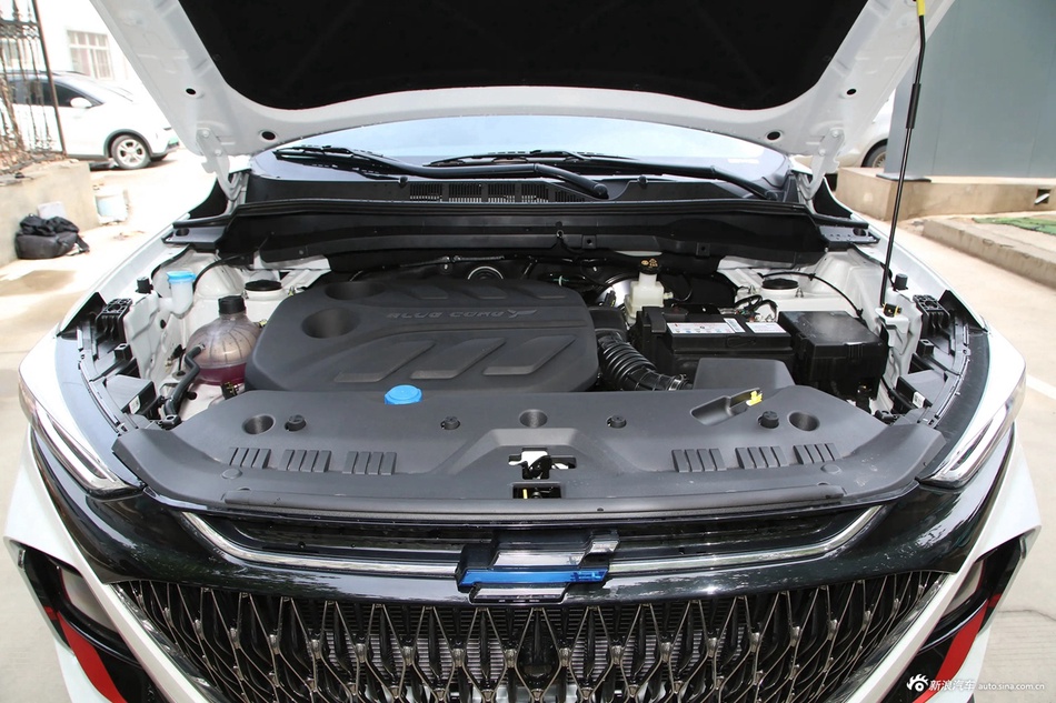 2023款欧尚X7 PLUS畅享版 1.5T自动智享型 7座