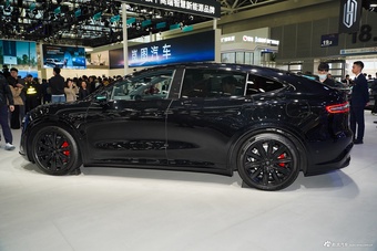 2025广州车展实拍：智界R7