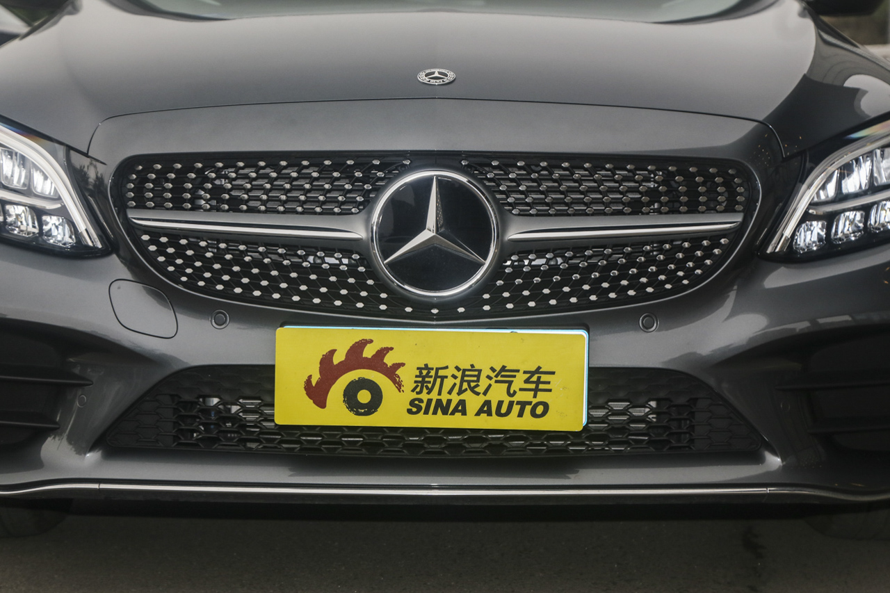 2020款奔驰C级C 260L 1.5T自动运动版