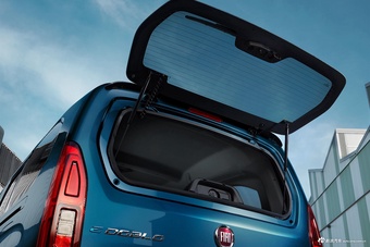 2022款菲亚特多宝纯电 官图