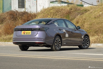 2026款天籁 鸿蒙座舱 2.0L 超舒适版